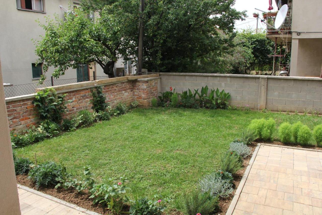 Apartman Lilium Книн Екстер'єр фото
